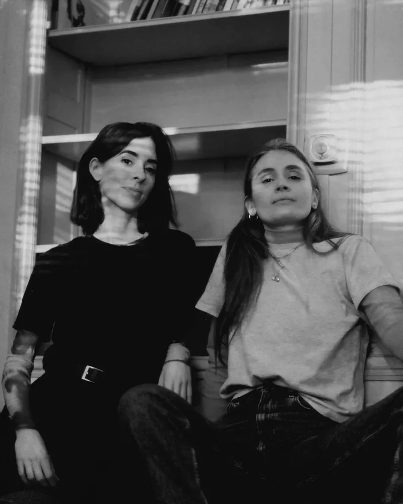 Conversación de Ana Garriga y Carmen Urbita, «Las hijas de Felipe», con Sara Torres